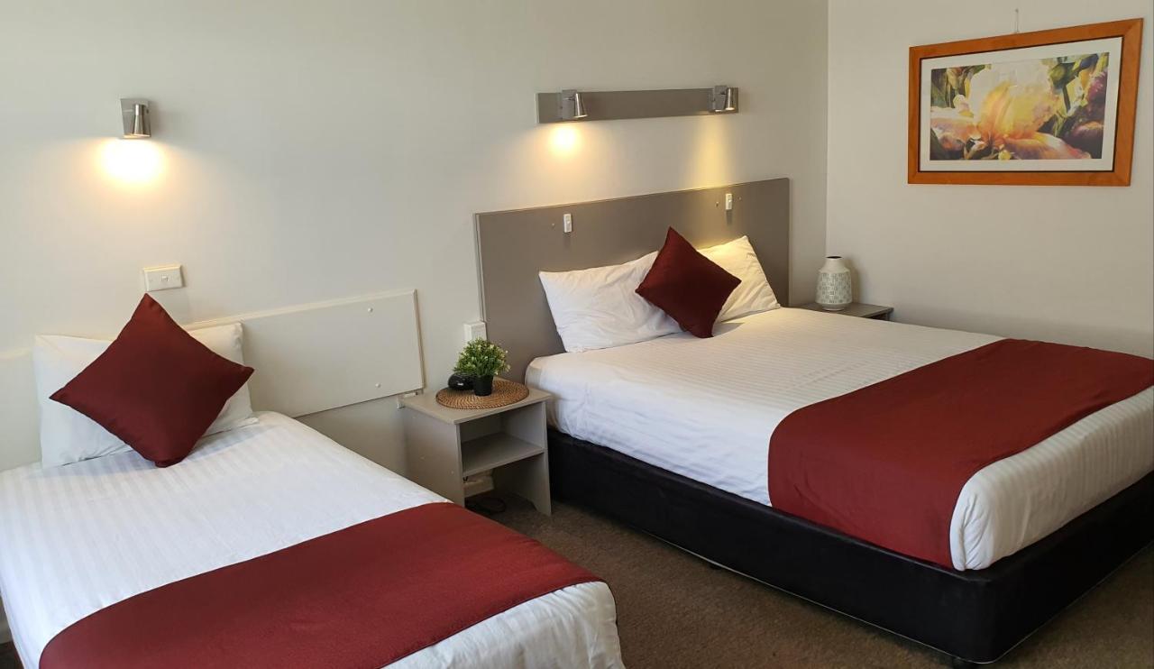 Cobb Inlander Motel 3*