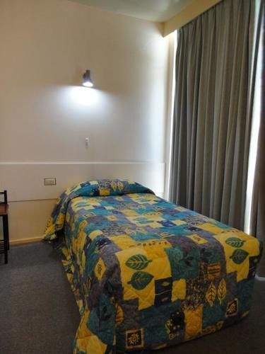 Cobb Inlander Motel 3*