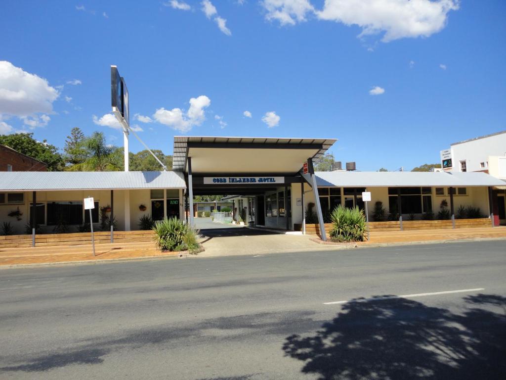 Cobb Inlander Motel 3*